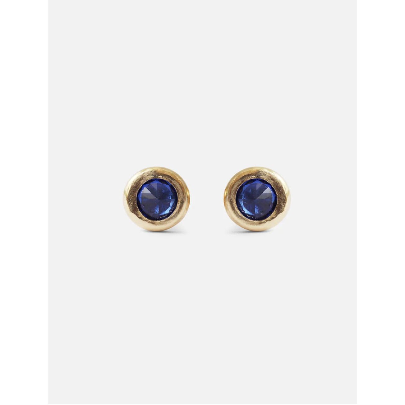  SAPPHIRE POINTY/STUDS, a timeless and elegant accessory that effortlessly elevates any outfit. These versatile earrings are perfect for any occasion.3.5mm Blue Sapphires 6.15mm studs 14k Yellow Gold